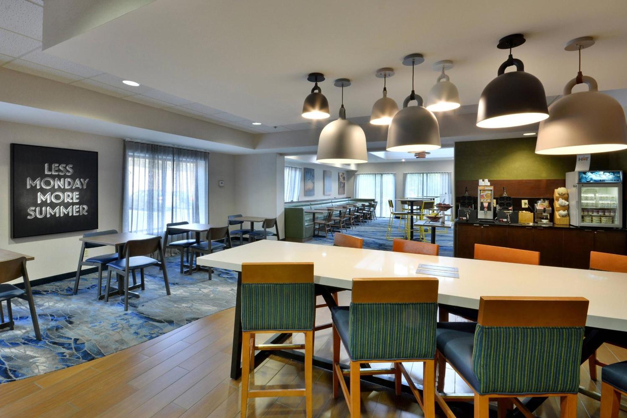 Fairfield Inn & Suites By Marriott Charlottesville North Bagian luar foto
